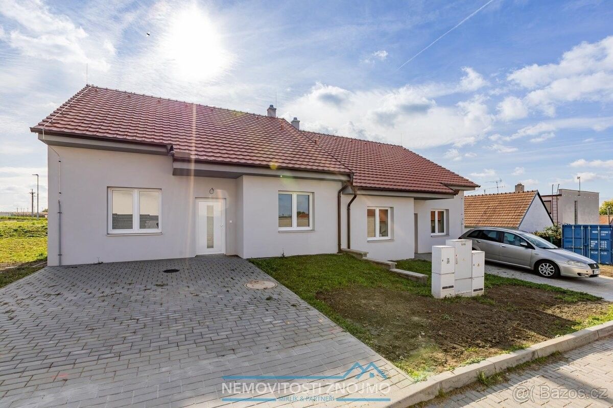 Rodinné domy, Kravsko, 671 51