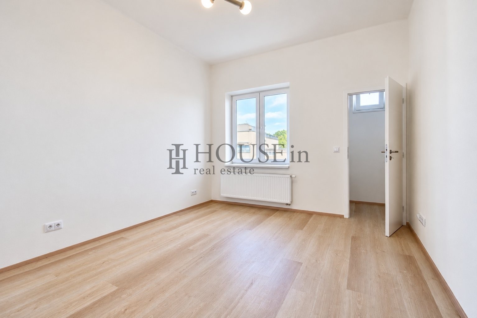 2+kk, Vnější, Praha, 37 m² - 1
