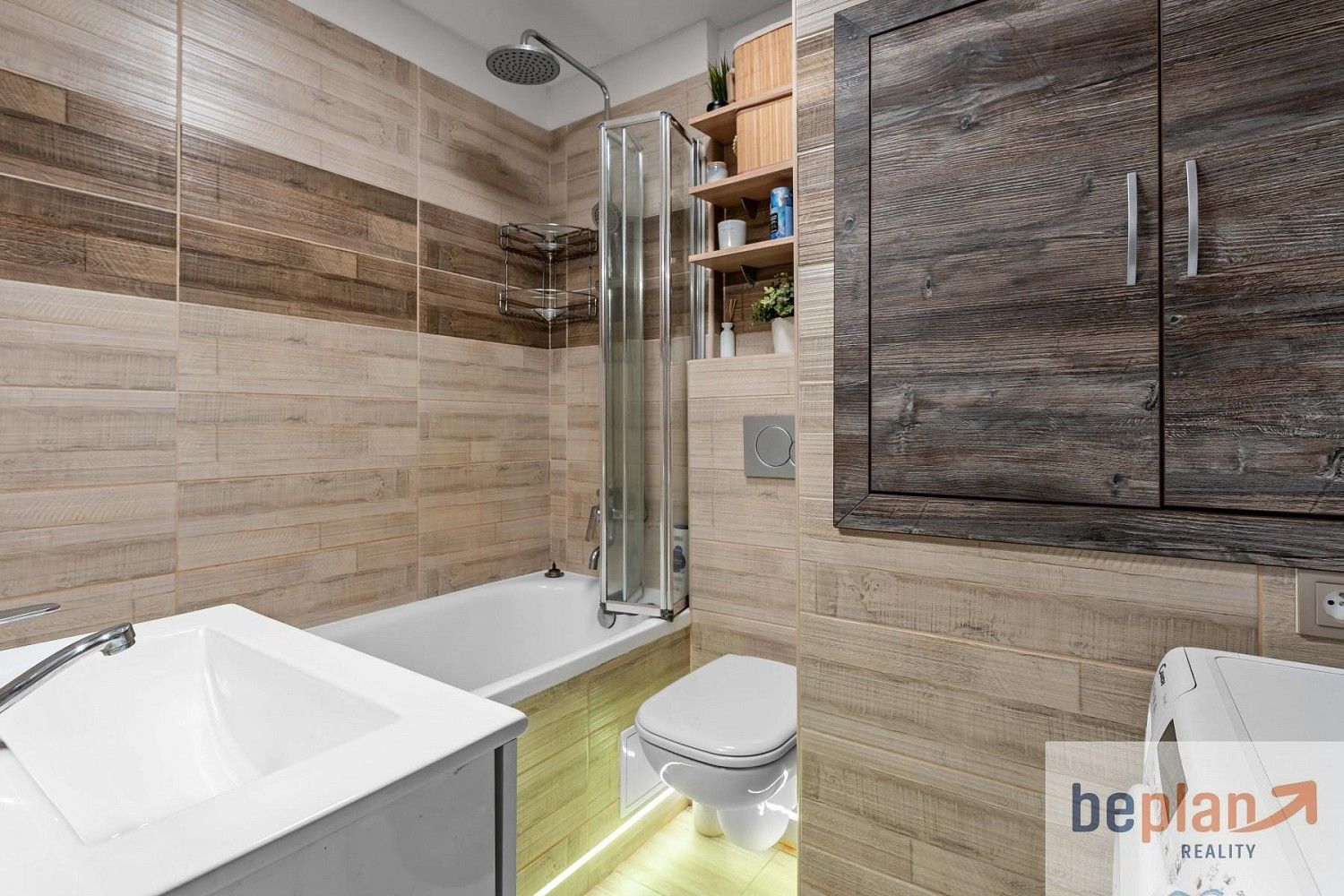 Byt 2+kk · 42 m² · Praha - Chodov, okres Praha 11, Hlavní město Praha - 3