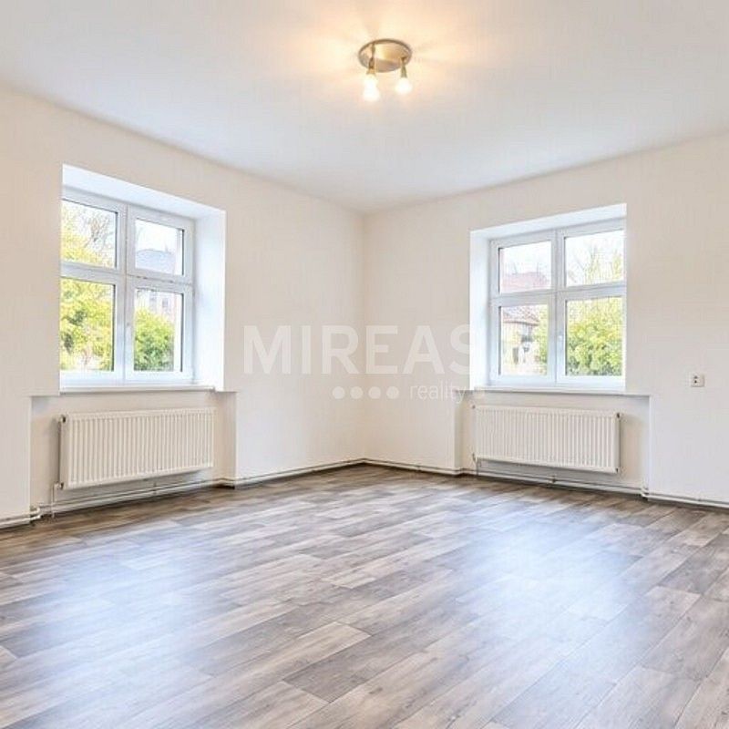 Pronájem byt 3+kk - Kaštanová, Milovice - Mladá, okres Nymburk, 110 m² - 5