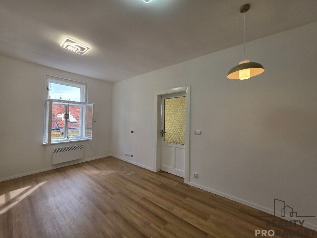 Pronájem byt 2+1 - Milíčova 471, Praha Žižkov, 53 m² - 5