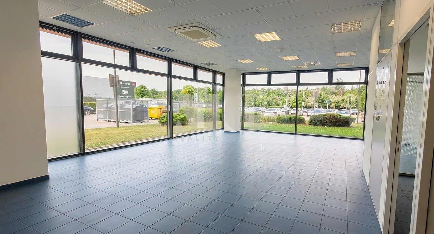 Obchodní prostory · 132 m² · Sezemická, Praha 9 - Horní Počernice - 3
