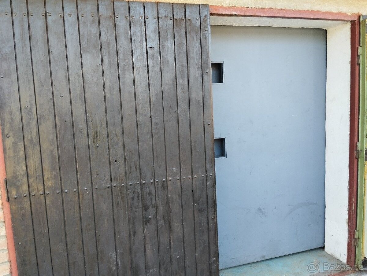 Garáže, Zlín, 760 01