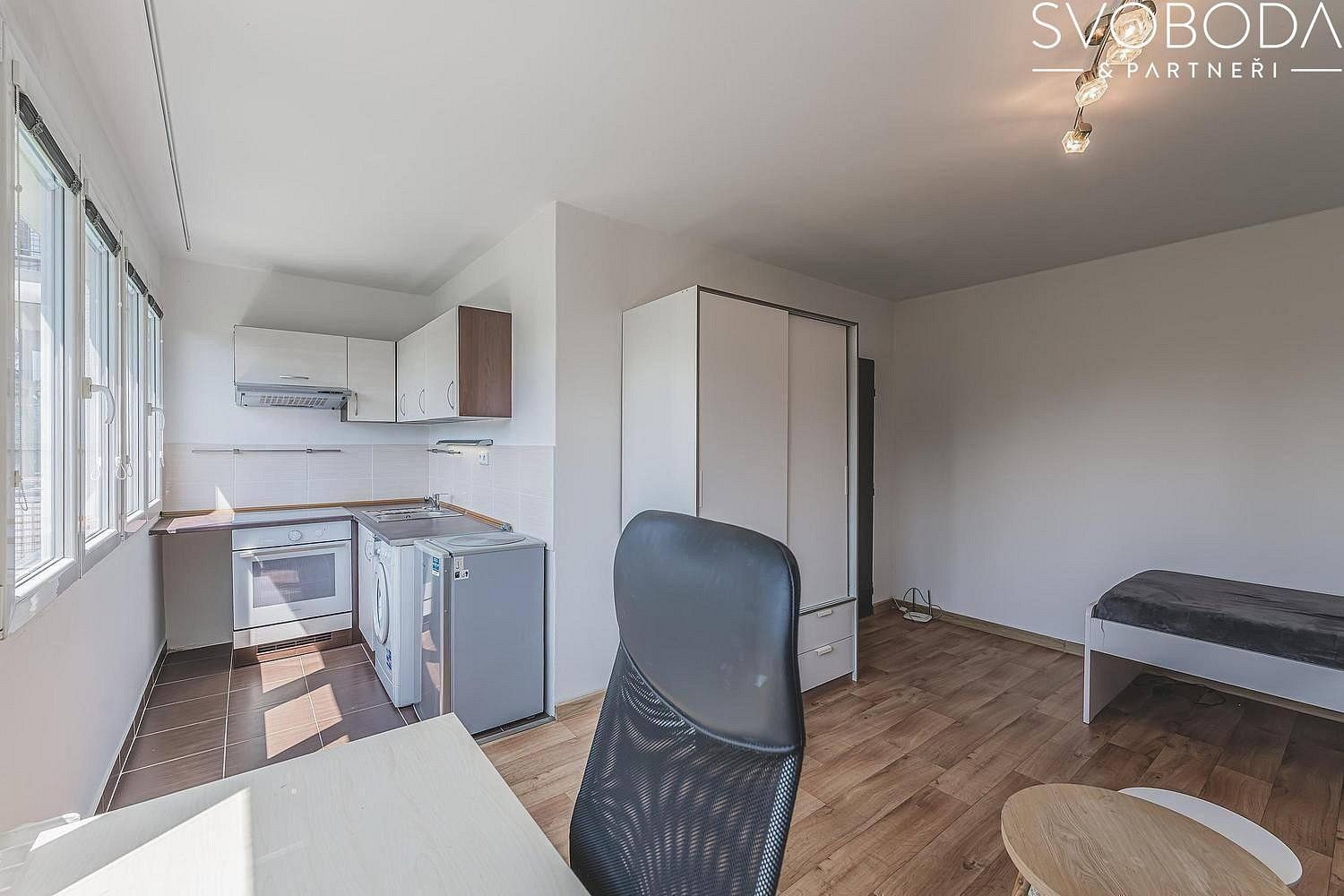 Pronájem byt 1+kk - Hradec Králové - Slezské Předměstí, Královéhradecký kraj, 27 m² - 5