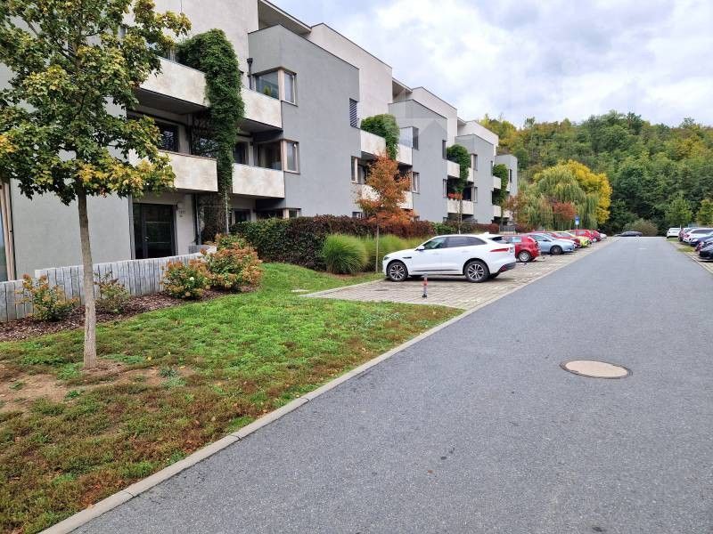 2+kk, náměstí 13. prosince, Oslavany, 80 m²