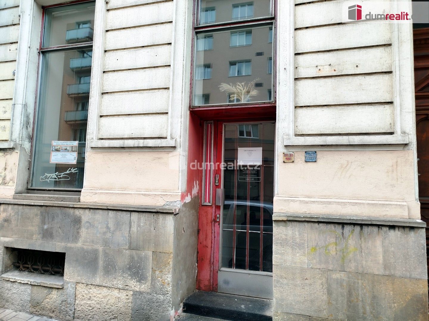 Pronájem obchodní prostory - Vítězná, Karlovy Vary, 50 m²