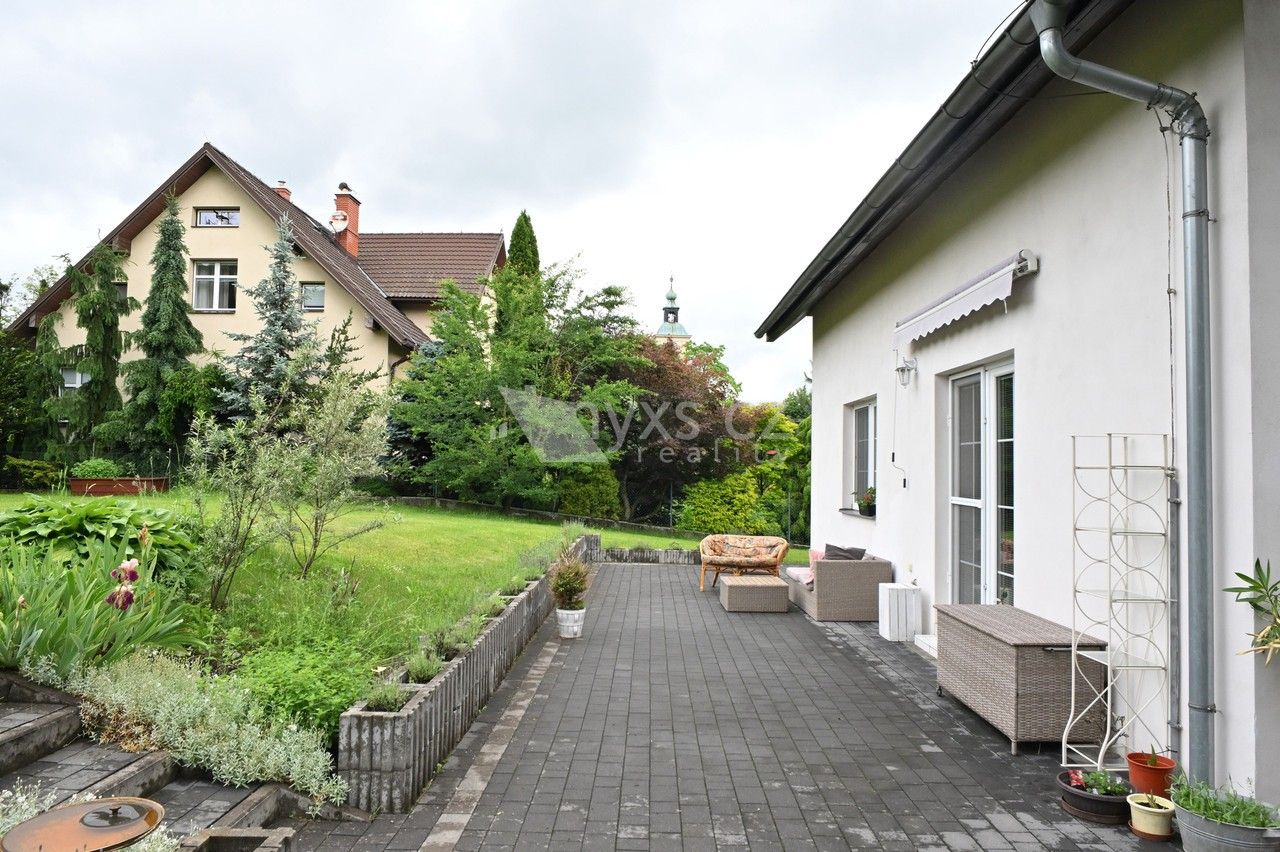 Prodej rodinný dům - Komorní Lhotka, 183 m² - 5
