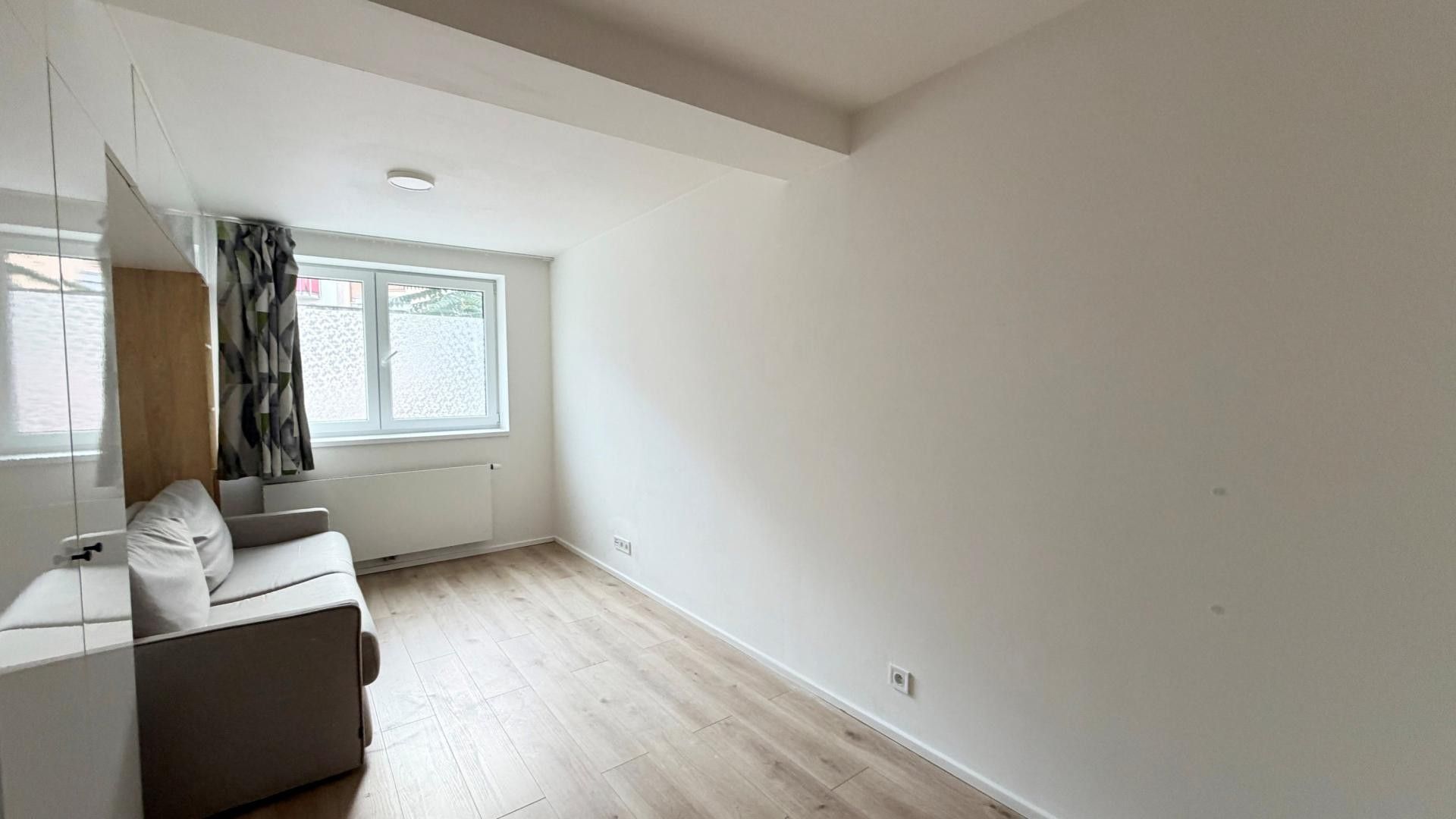 1+kk, Strančická, Praha, 24 m² - 2