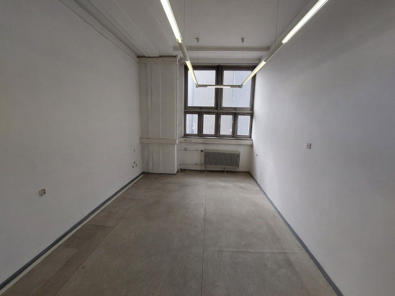 Kanceláře, Svitavy, Pardubický kraj, 20 m² - 1
