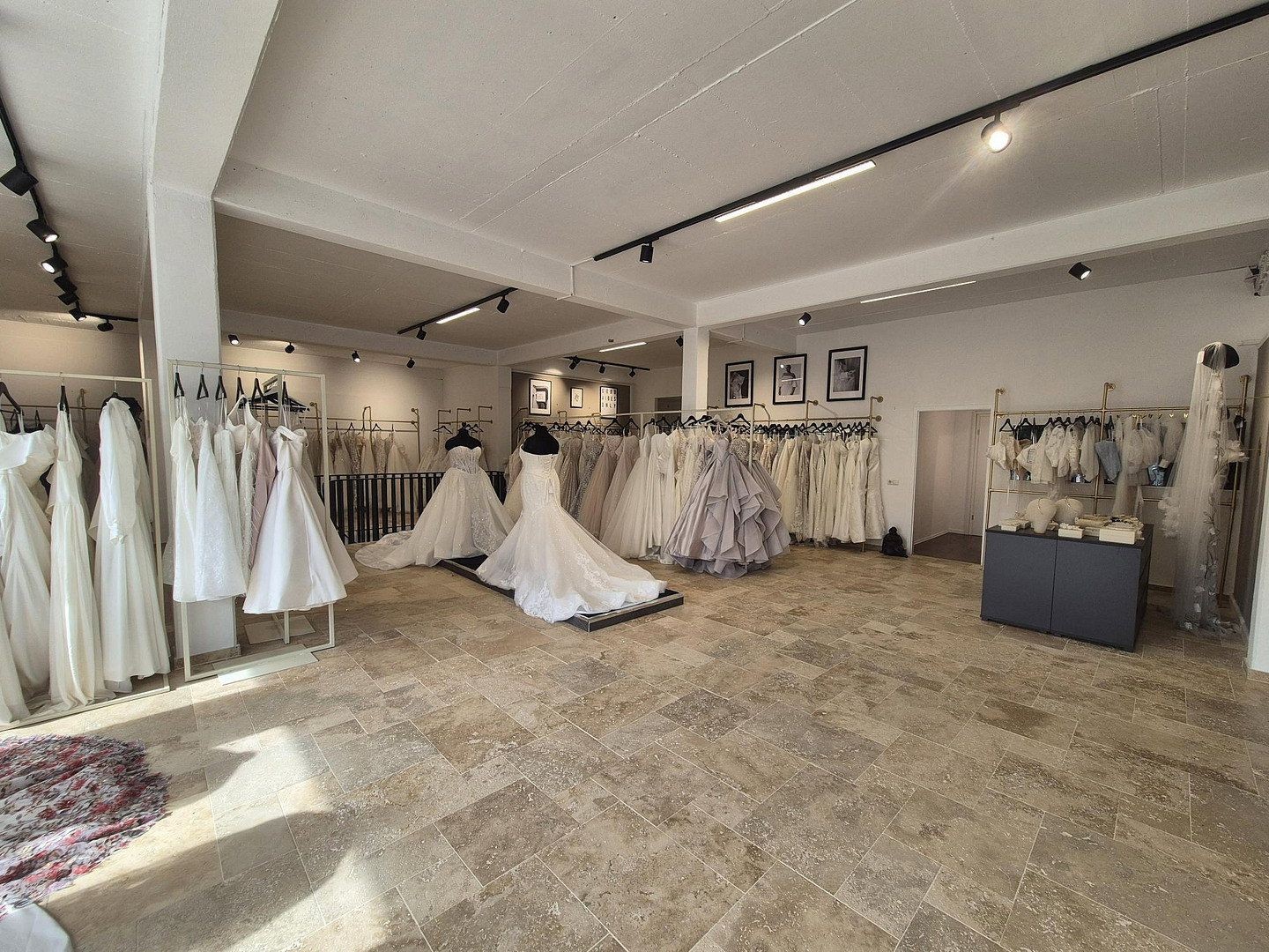 Obchodní prostory · 380 m² · , Hessen - 3