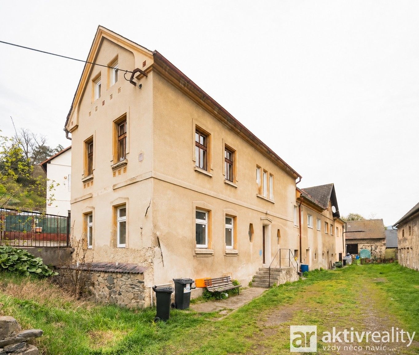 Rodinné domy, Mírové náměstí, Dolní Zálezly, 250 m² - 2