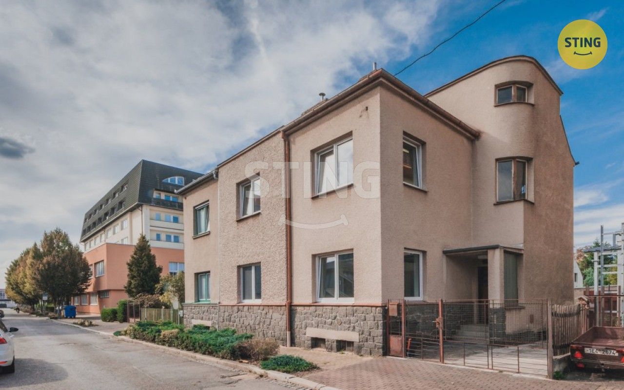 Rodinné domy, Boženy Němcové, Pardubice, 250 m²