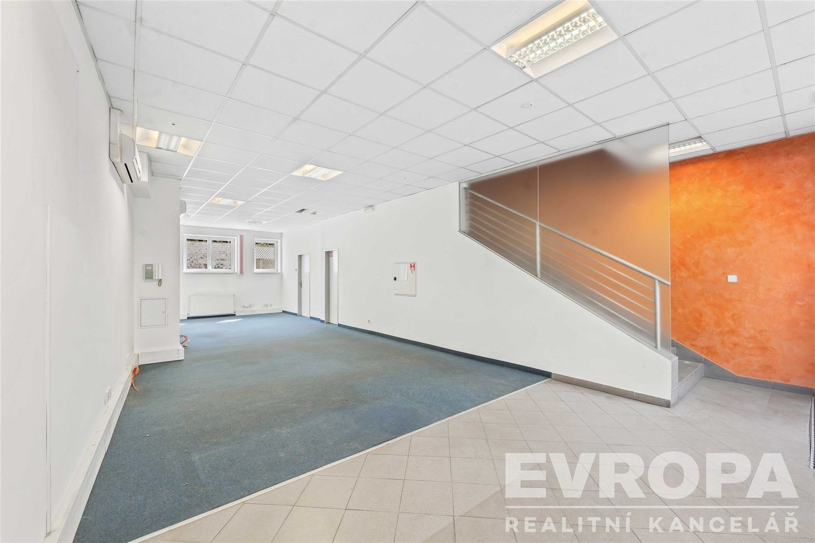 Pronájem kancelář - Dukelských hrdinů, Praha, 268 m²