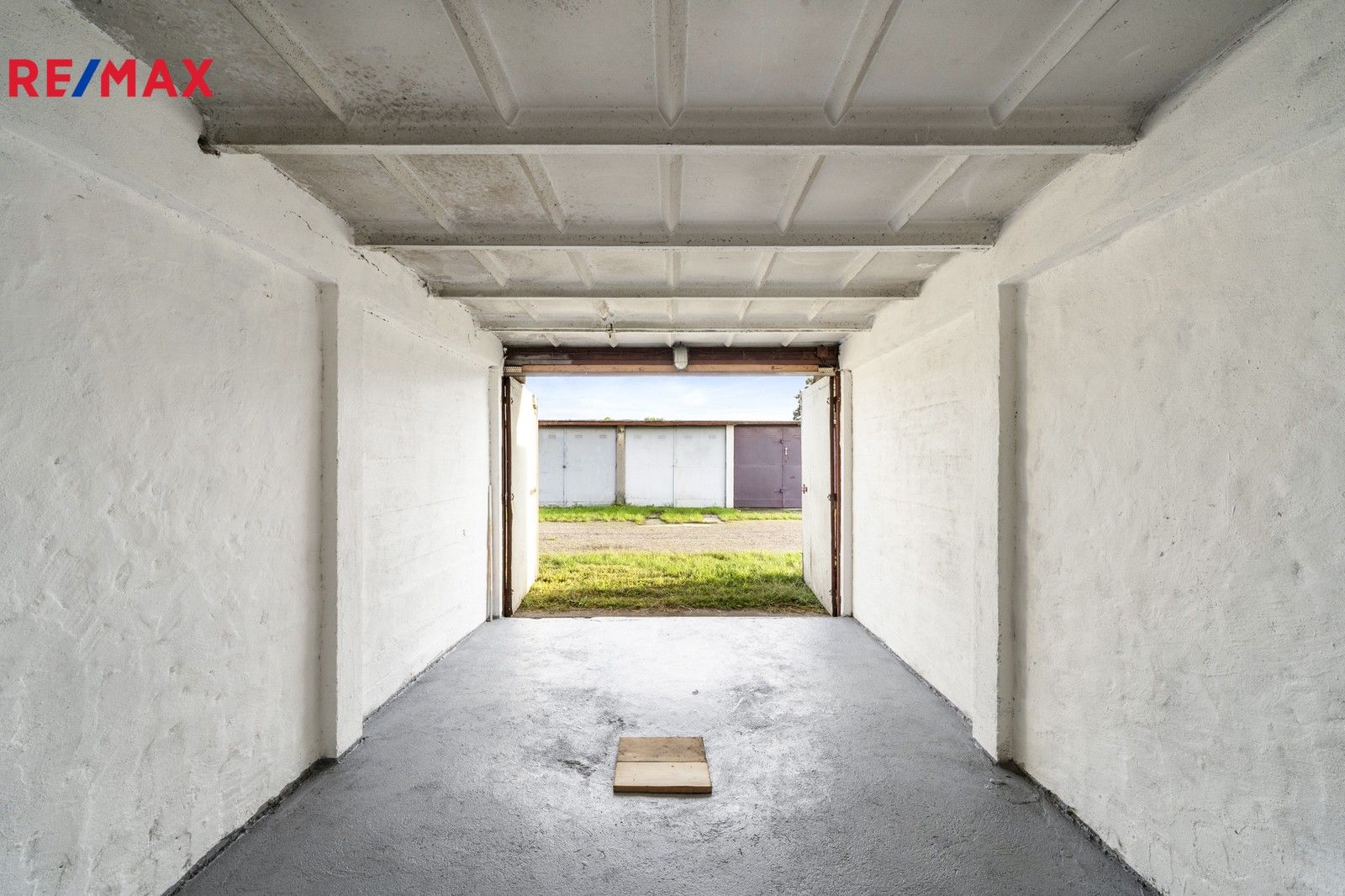 Garáže, Hradec Králové, 16 m²