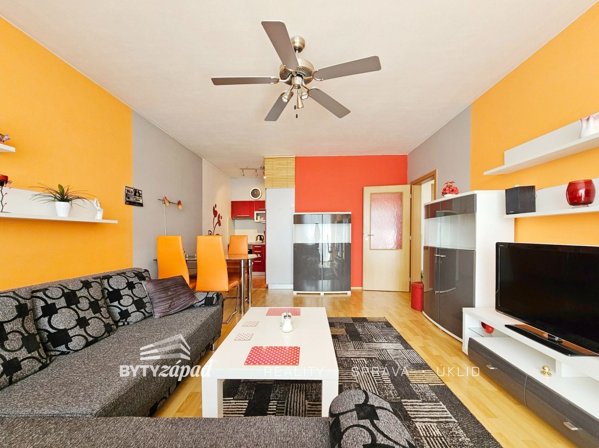 2+kk, V osikách, Praha, 60 m²