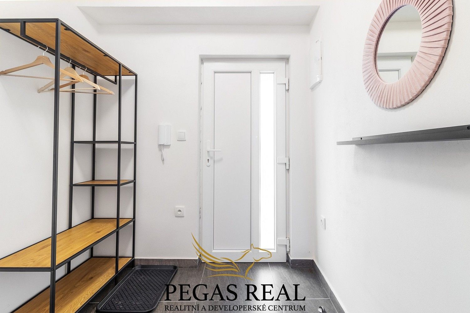 Pronájem byt 1+kk - Komenského, Židlochovice, okres Brno-venkov, 34 m² - 5