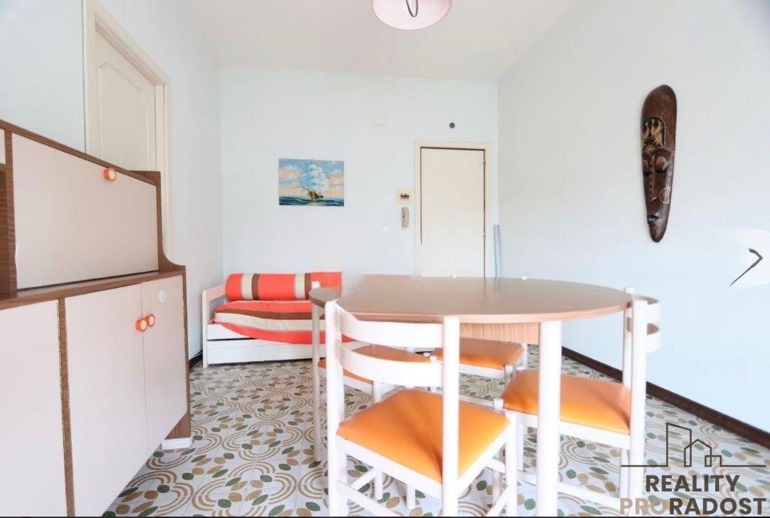 Prodej byt - 987 66, Zahraničí