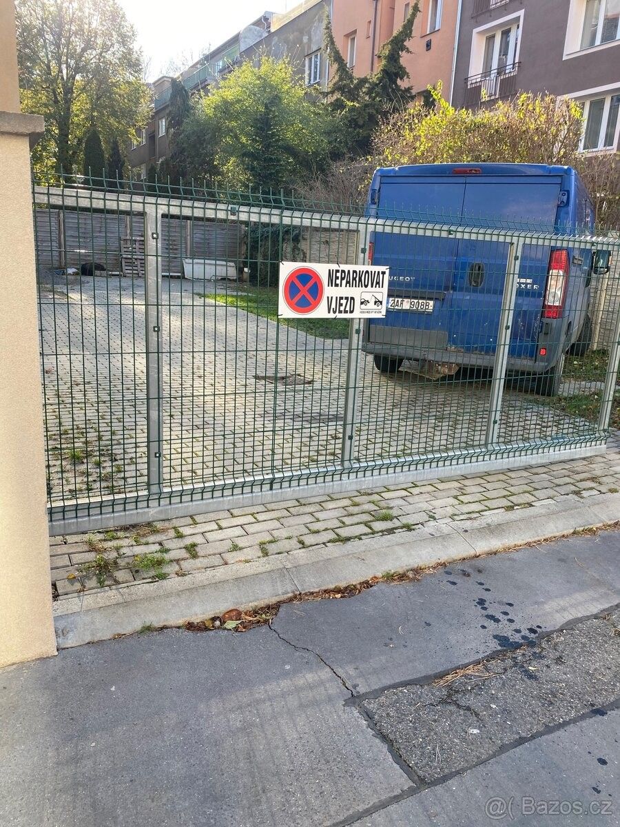 Pronájem pozemek pro bydlení - Praha, 100 00