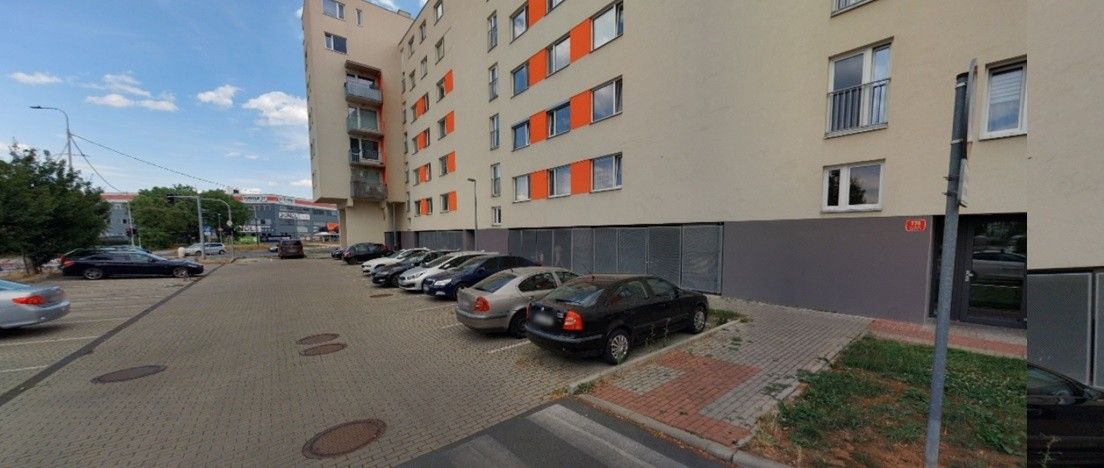 Pronájem garáž - Praha, 199 00