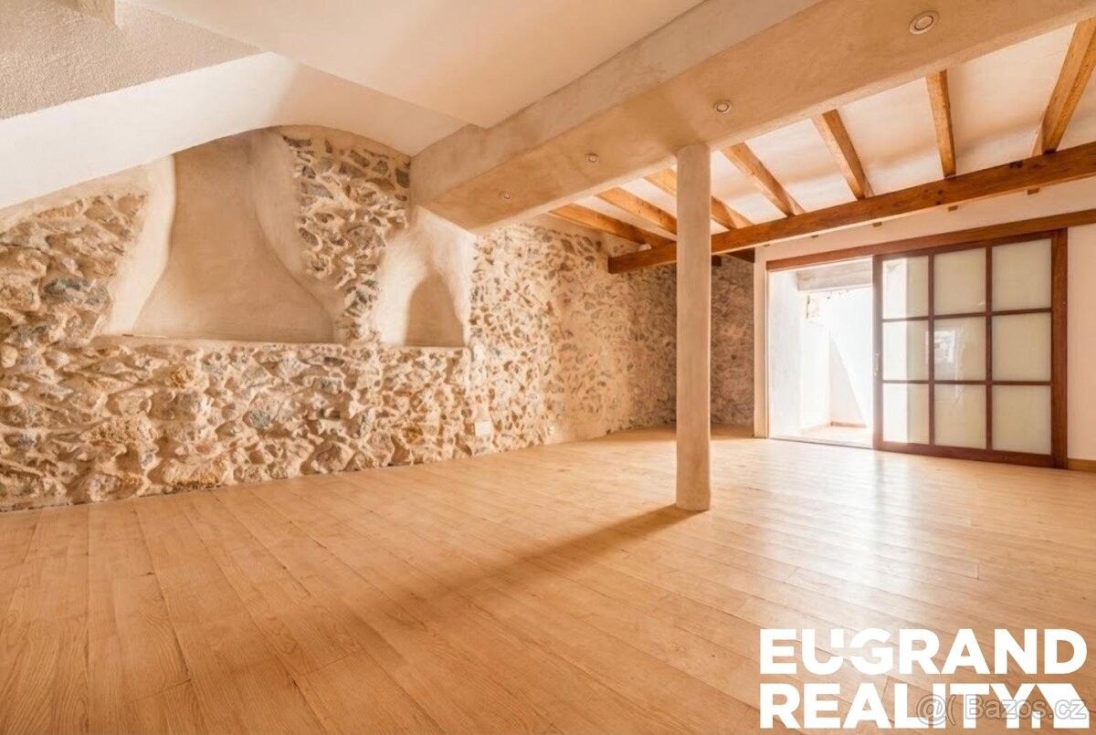 Prodej rodinný dům - 987 66, Zahraničí