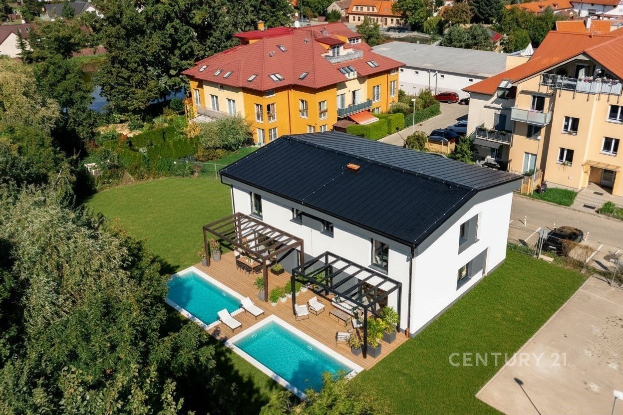 Vily, Nad statkem, Praha, 314 m²