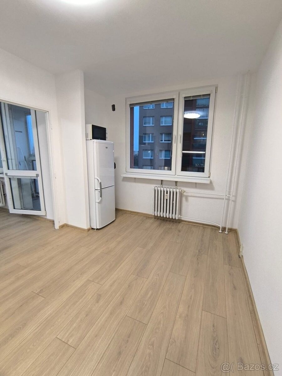 Pronájem byt - Praha, 198 00