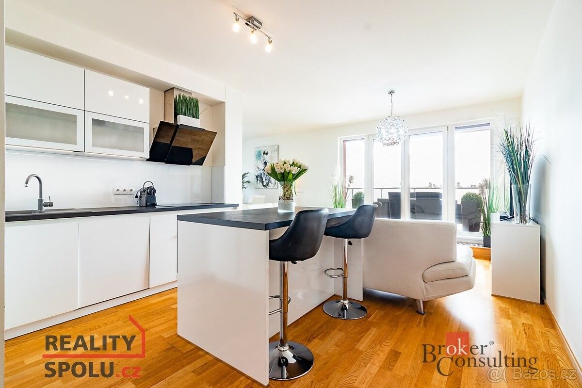 Pronájem byt - Praha, 155 00