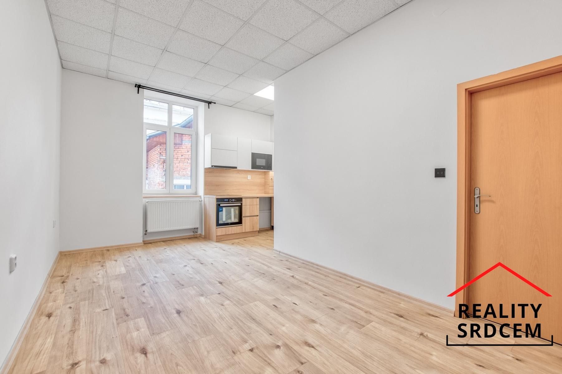 Pronájem byt 2+kk - Pobialova, Ostrava, 63 m²