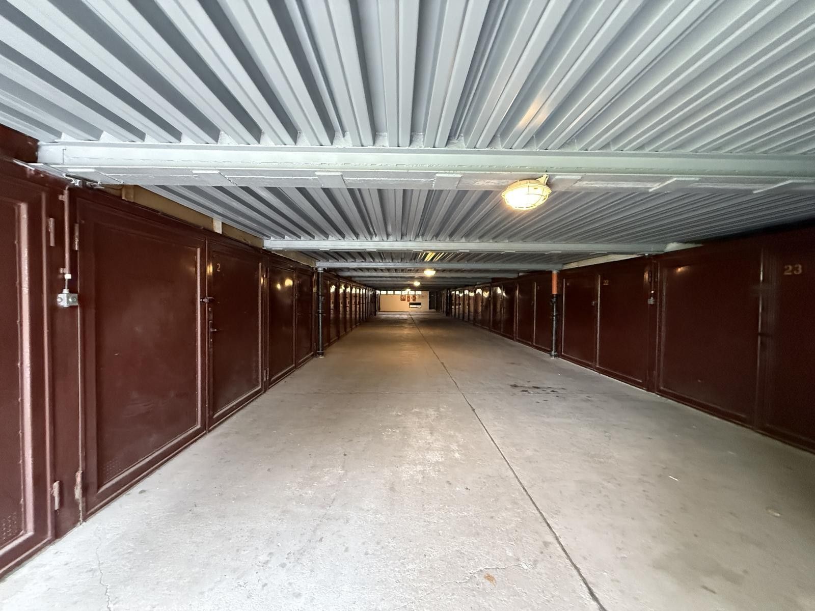 Pronájem garáž - Pecháčkova, Plzeň Skvrňany, 22 m² - 5