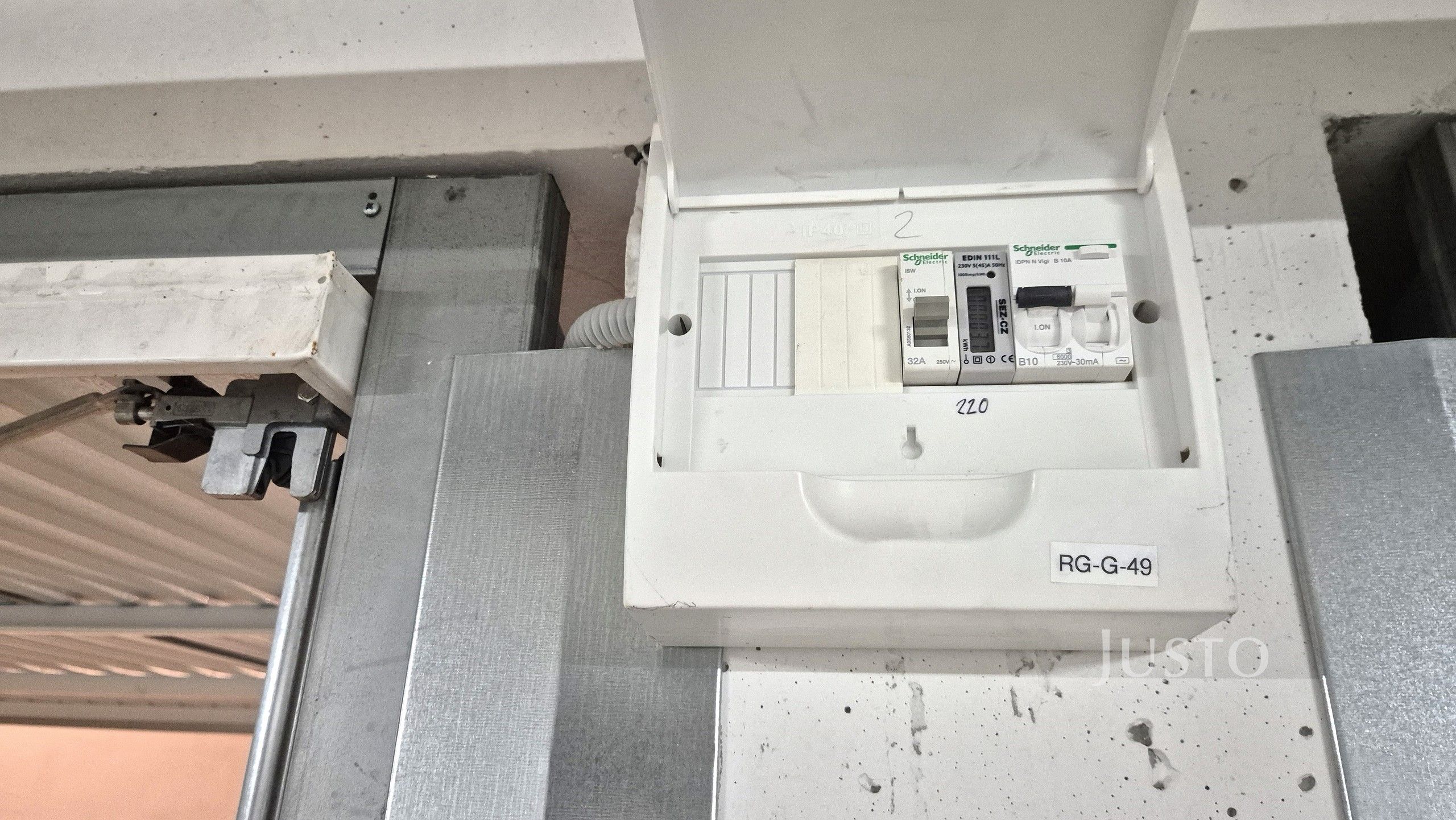 Pronájem garáž - Švantlova 144, Písek Budějovické Předměstí, 17 m² - 5