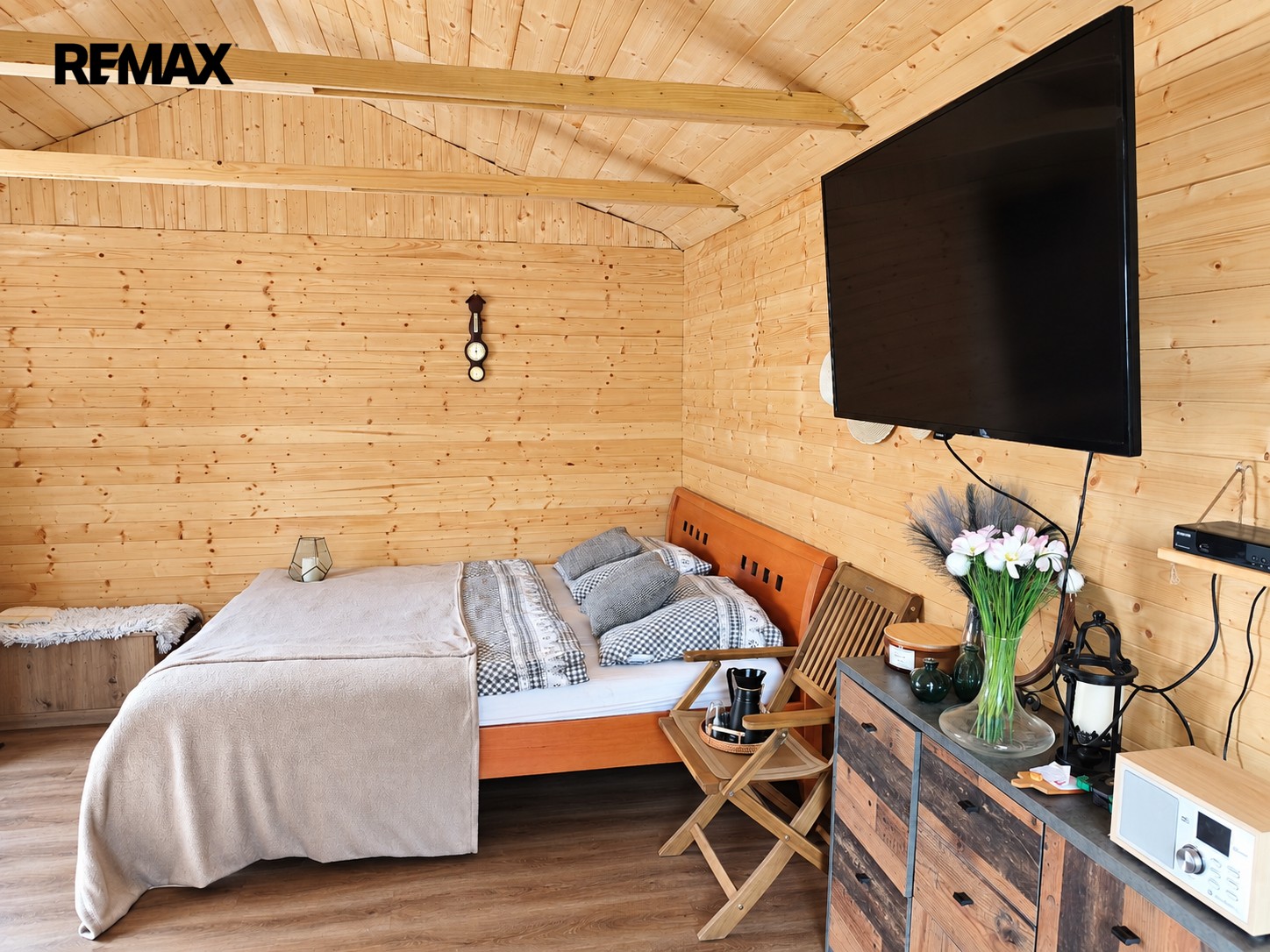 Chata · 28 m² · Lom - 4