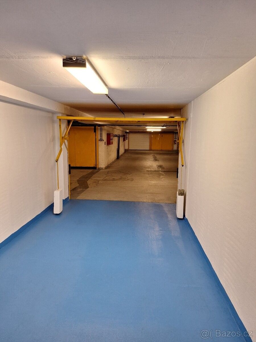 Pronájem garáž - Praha, 163 00