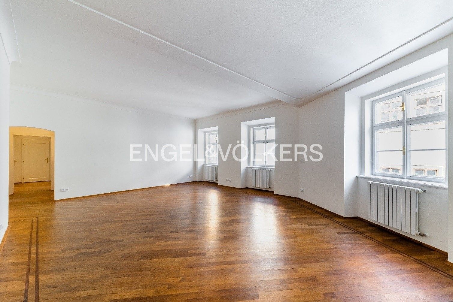 Pronájem byt 4+1 - Vlašská, Praha, 170 m²