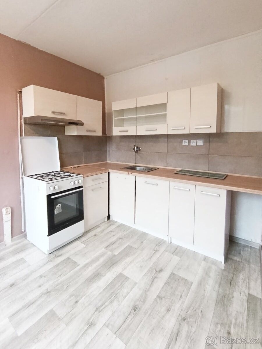 Pronájem byt - Chomutov, 430 04