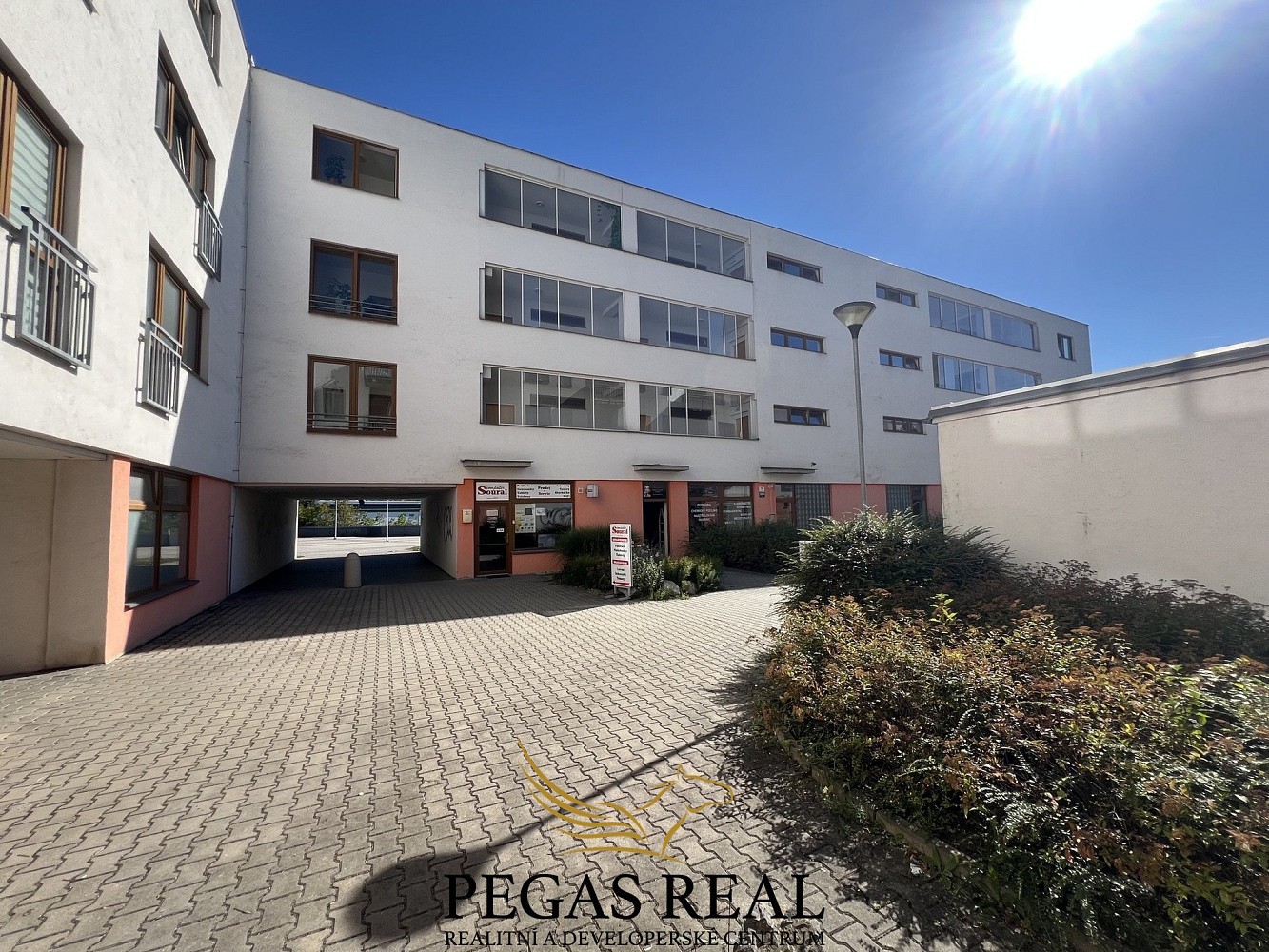 Obchodní prostory, 52 m²