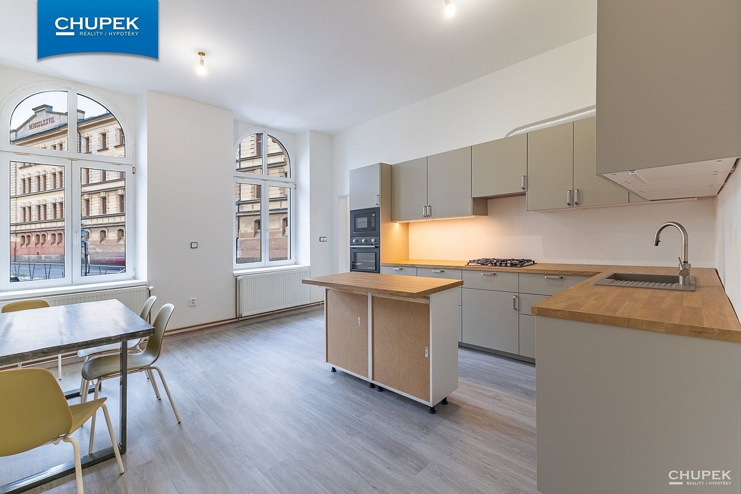 4+1, Valdštejnská, Liberec - Liberec II-Nové Město, 130 m² - 1