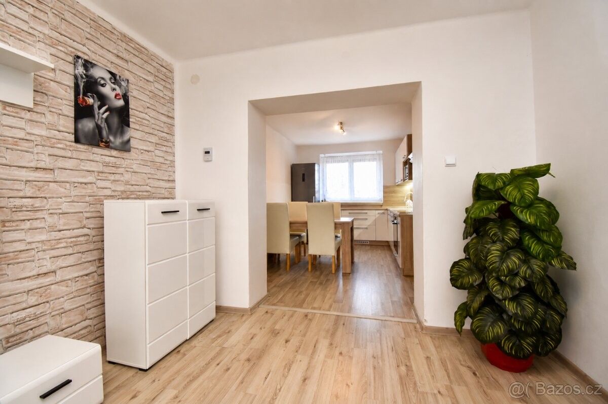 Byt · Chvaletice, 533 12 - 3