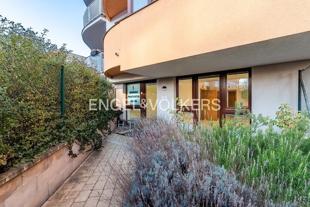 Kanceláře, V zářezu, Praha, 50 m²