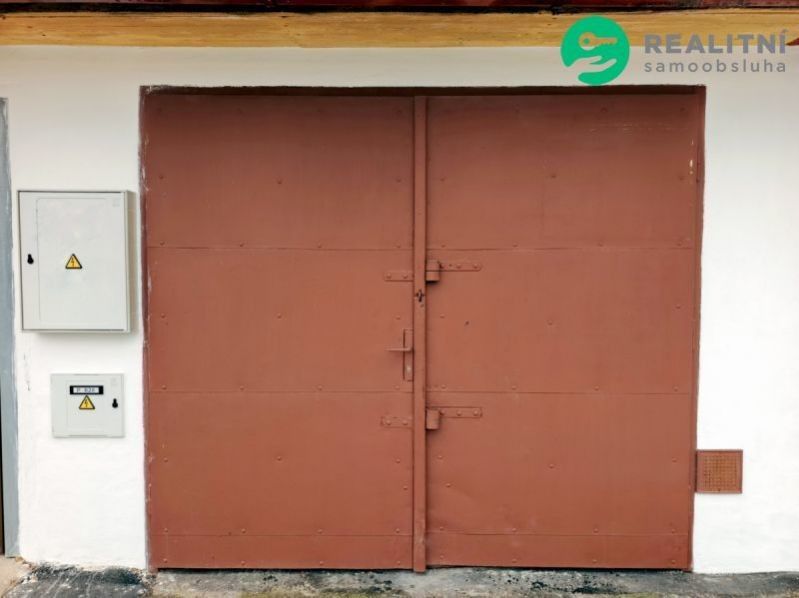 Garáže, Lidická, Karlovy Vary, 19 m²