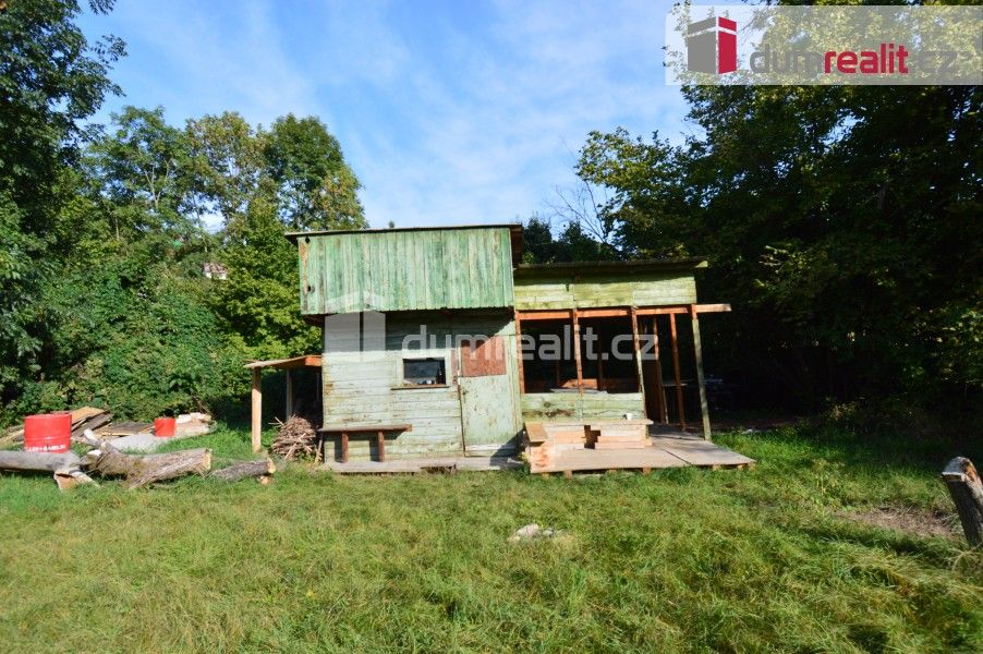 Zahrady, U hřiště, Malé Žernoseky, 2 444 m²