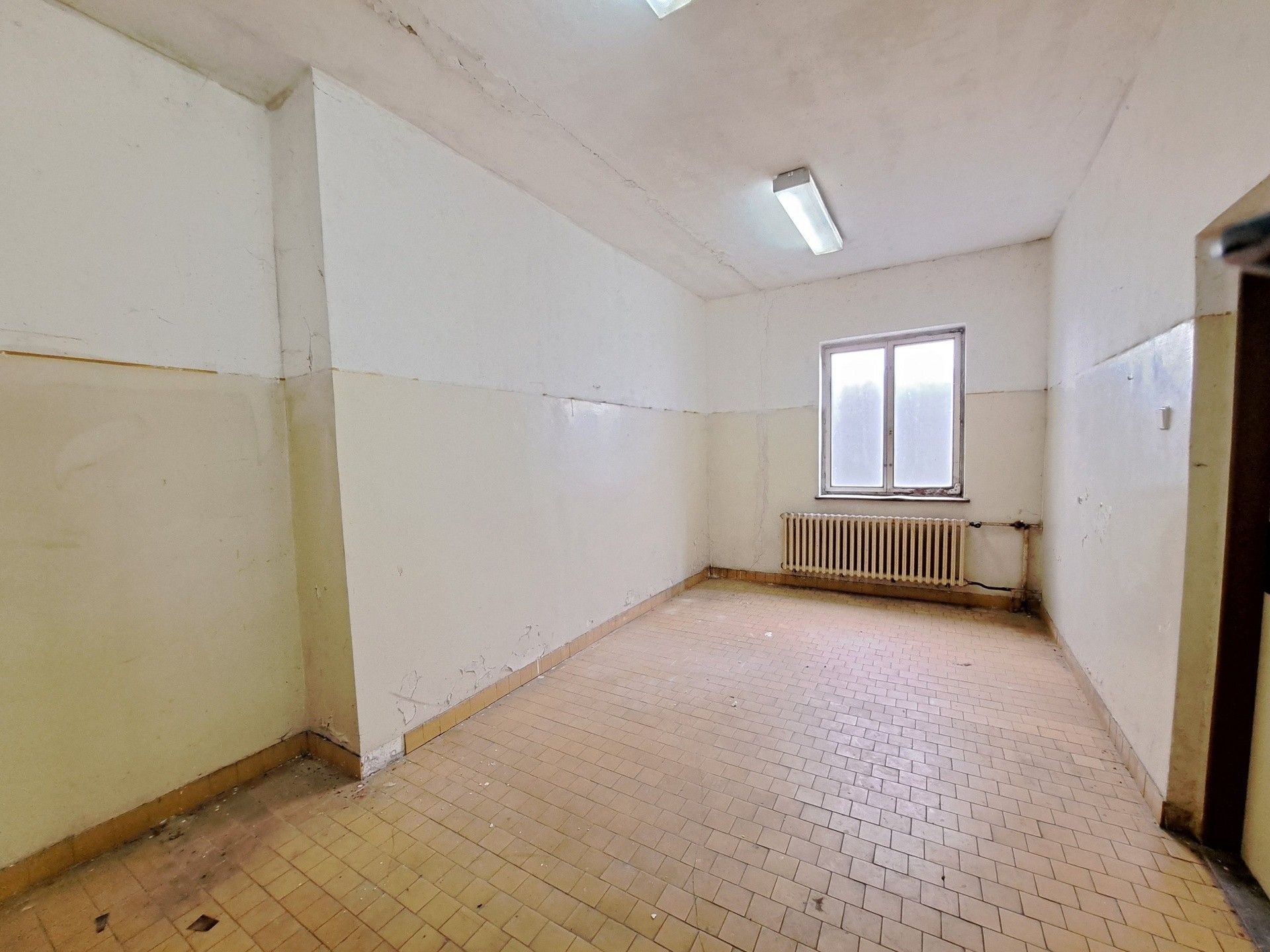 Sklady, Zákolany, 46 m² - 1