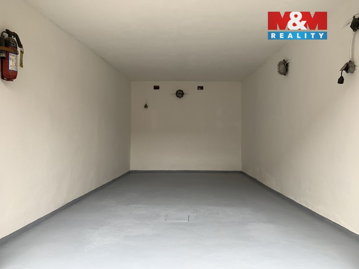 Pronájem garáž - Mariánské Hory, Ostrava, 17 m²