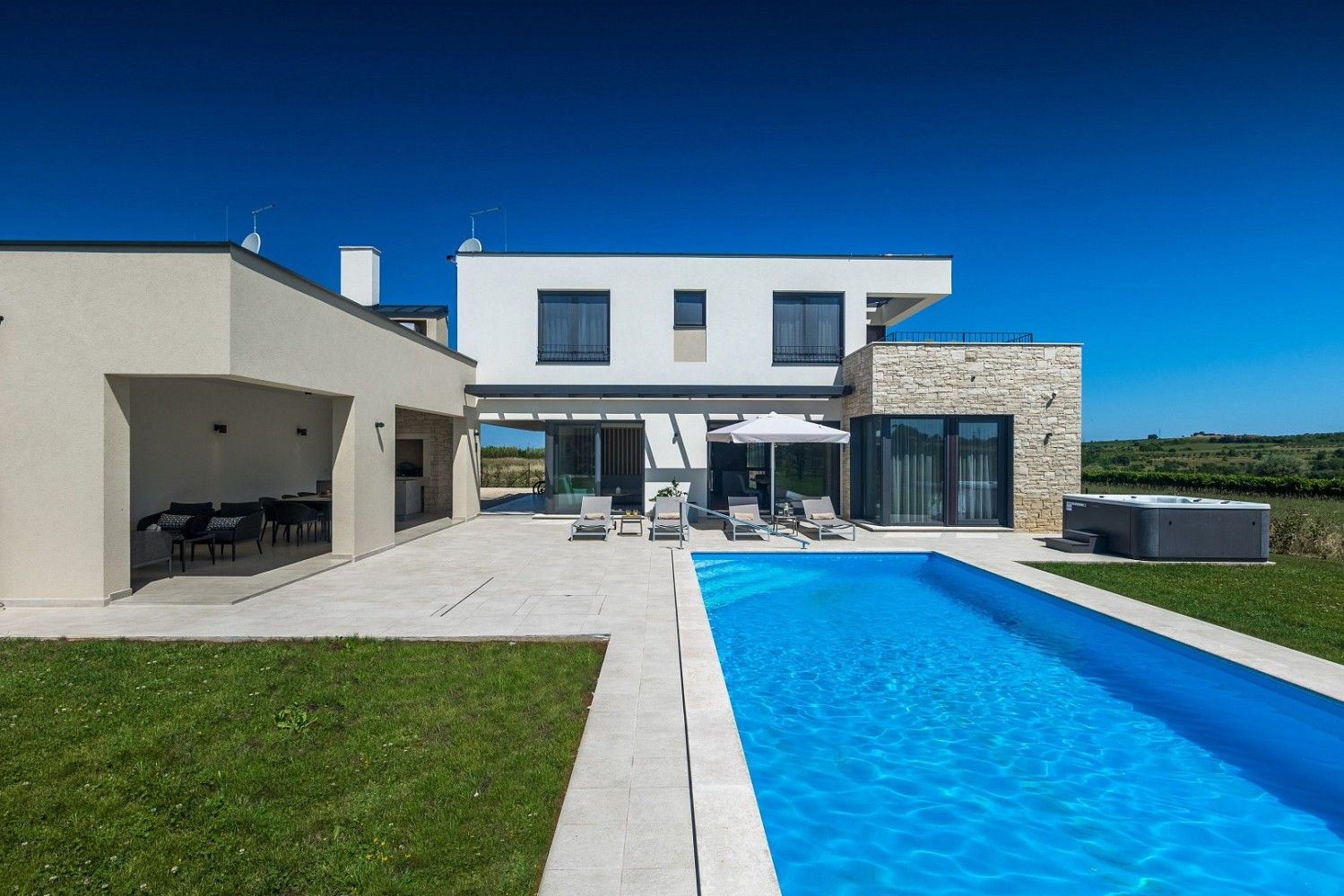 Prodej rodinný dům - Brtonigla, HR, 274 m² - 2