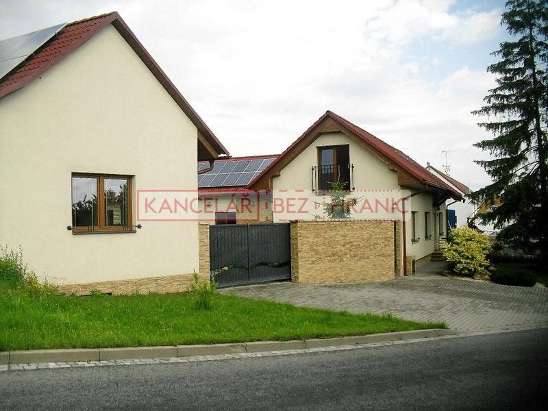 Pronájem byt - Hluk, 687 25