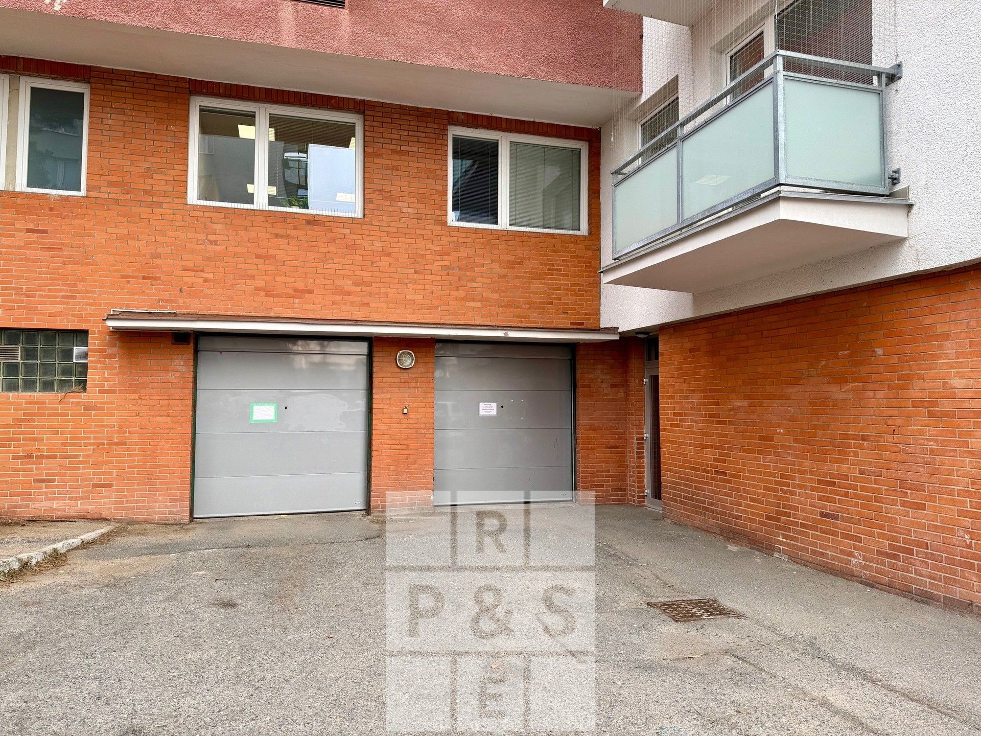 Garáže, Zvonková, Praha, 22 m²