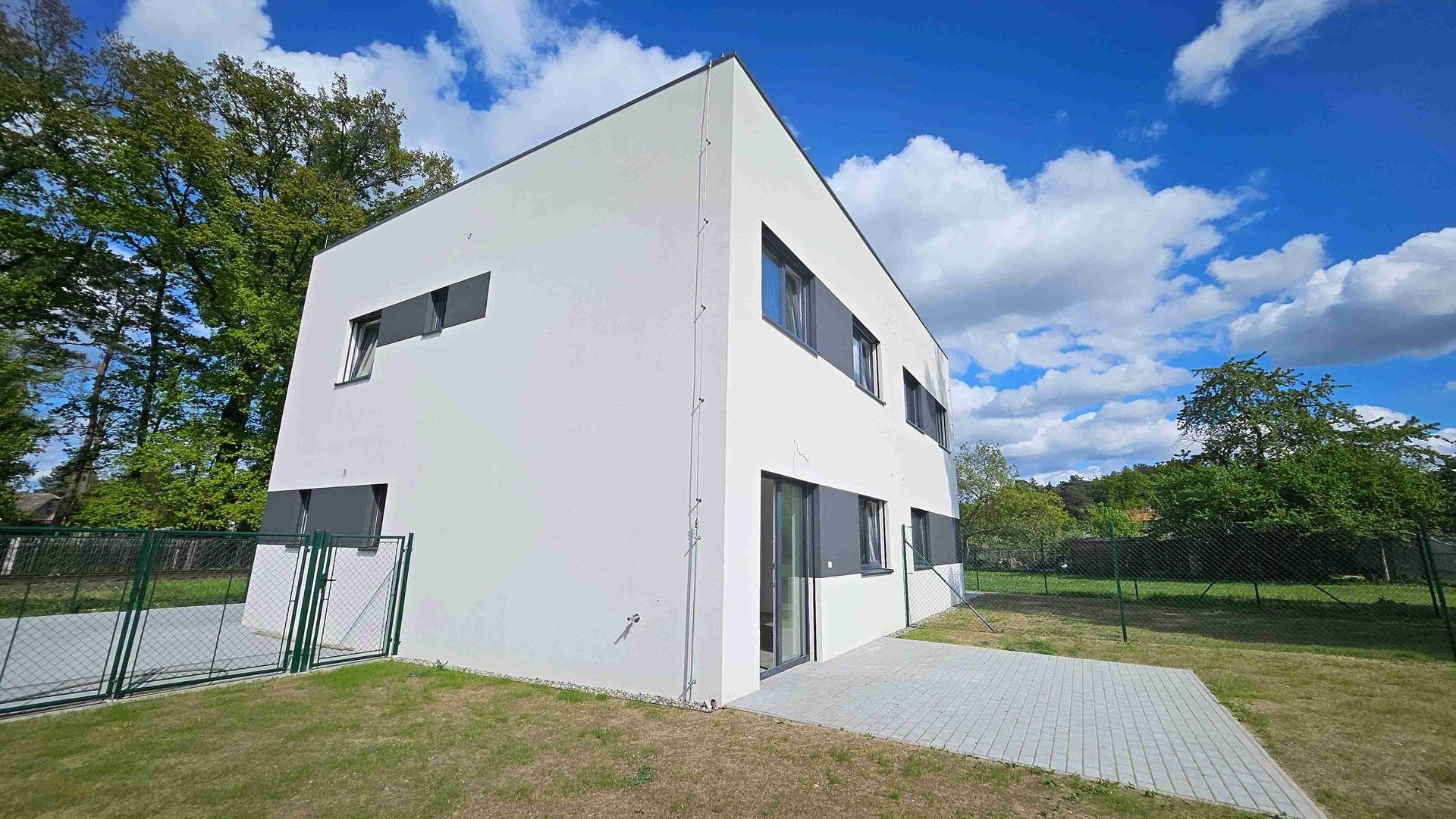 Prodej dům - Za Rybníčkem, Libiš, 104 m²