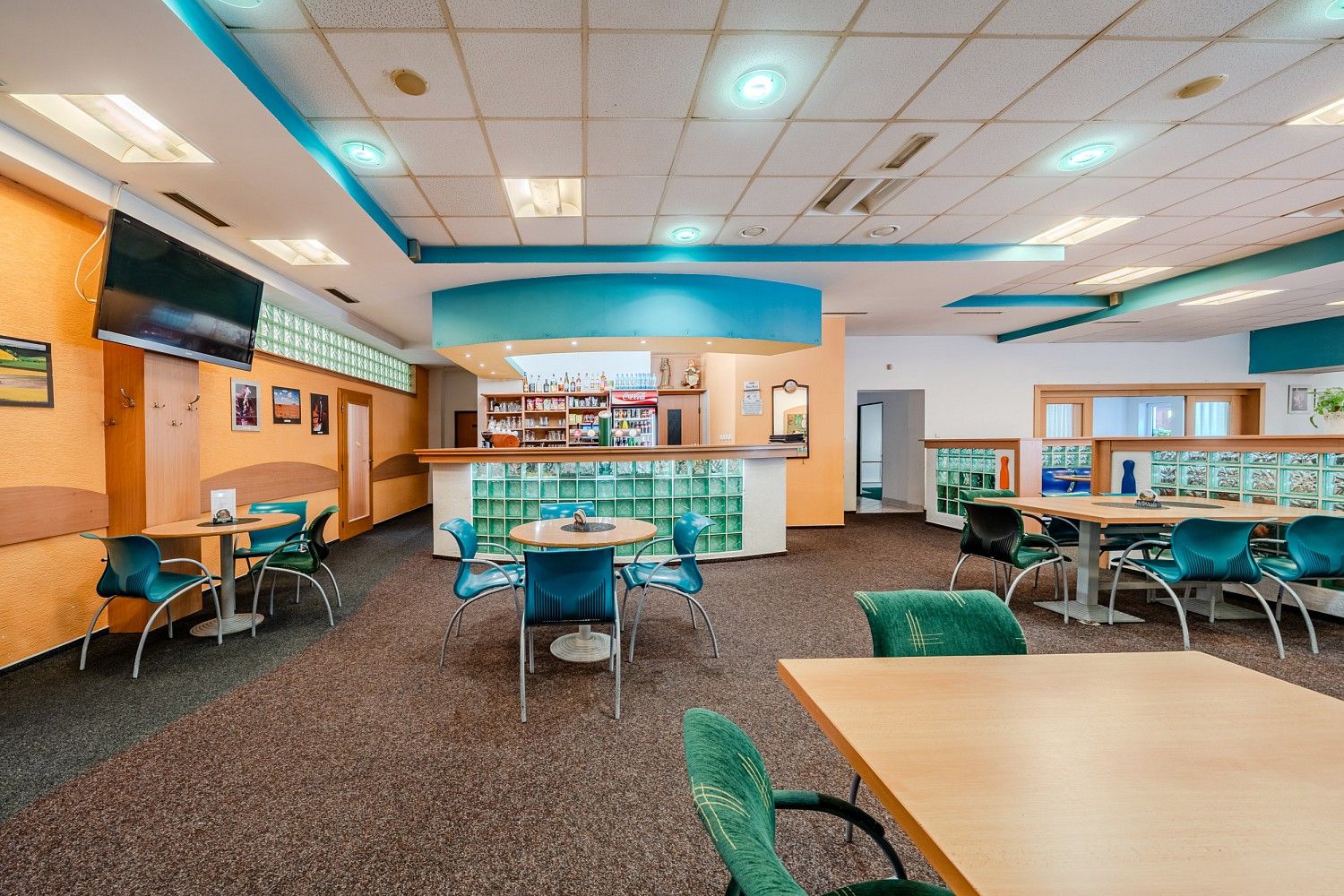 Restaurace · 752 m² · Jablunkov, okres Frýdek-Místek - 3