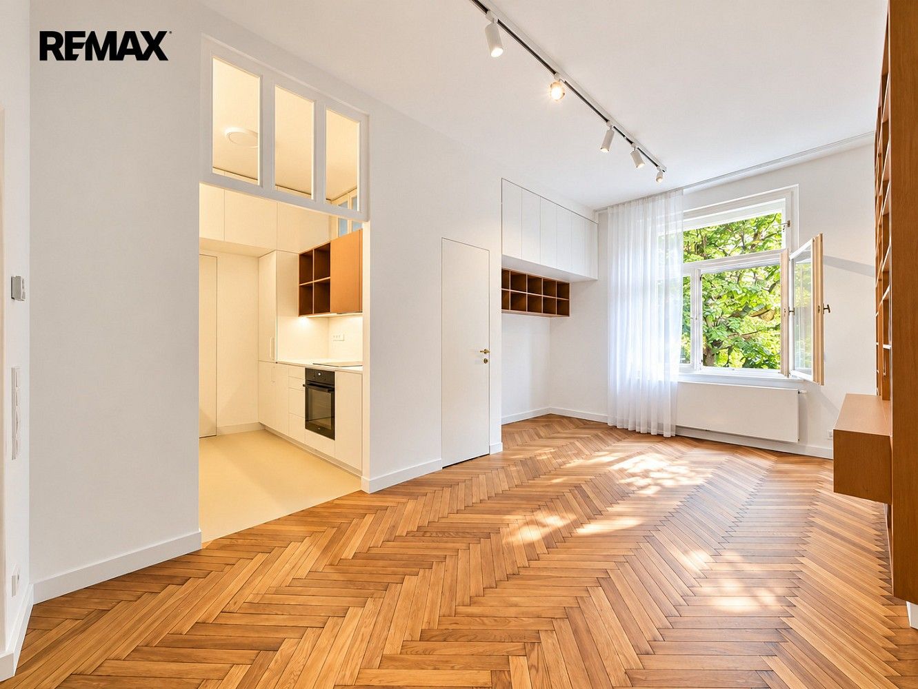 Byt 3+1 · 91 m² · Národní obrany, Praha 6 - Bubeneč - 3