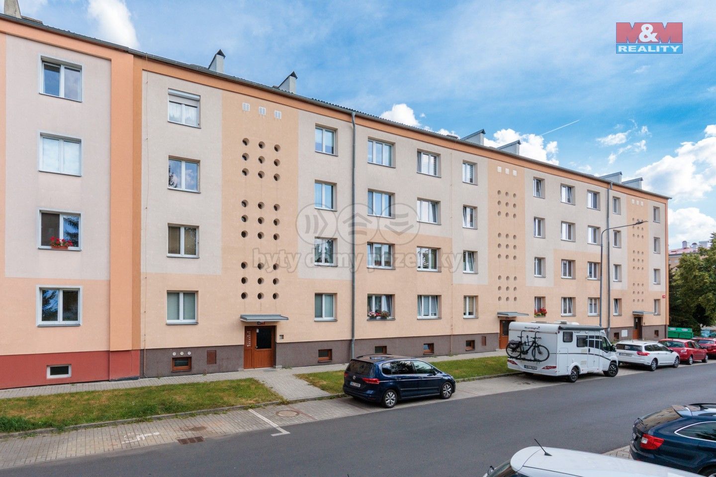 3+1, 1. máje, Nová Role, 69 m²