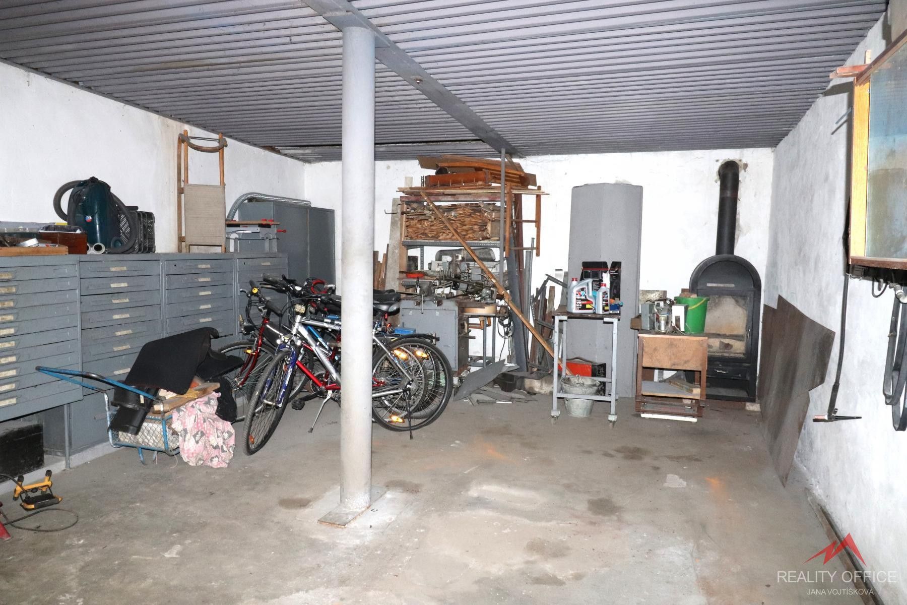 Prodej garáž - Vítězství, Děčín, 38 m²